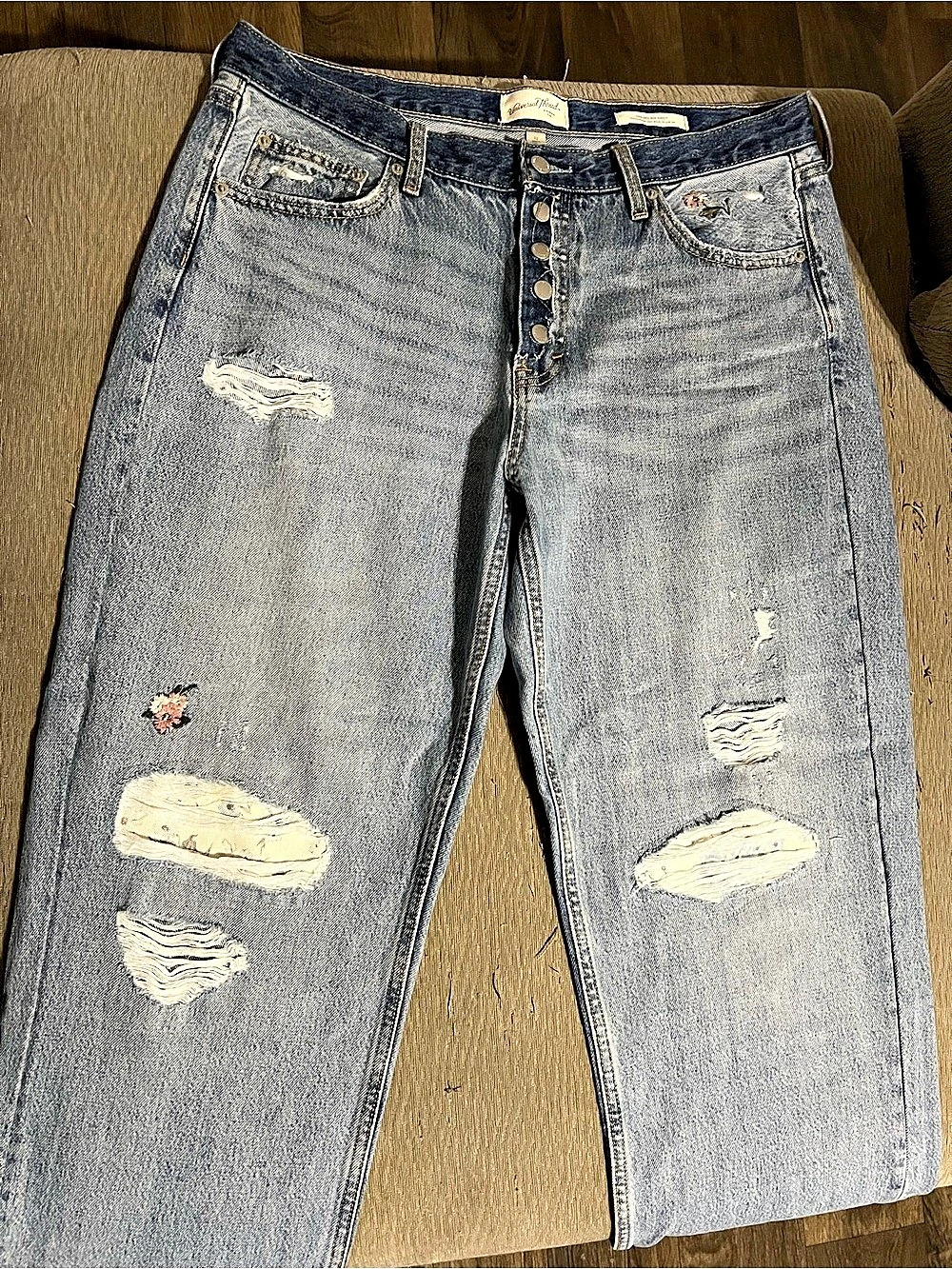 Universal Thread Distressed Boyfriend Jeans